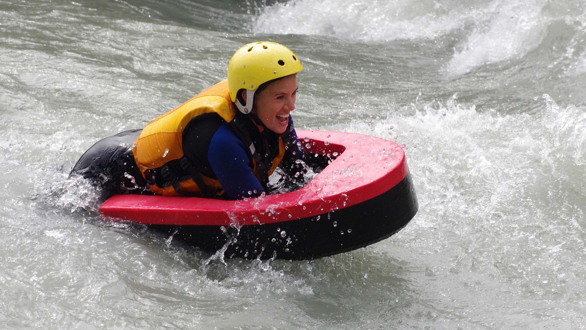 06_StelvioHotels_Rafting.jpg